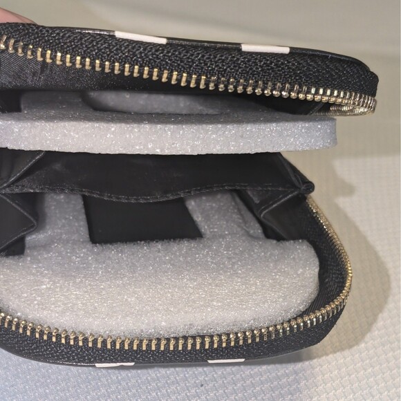 Monarque Black and White Polka Dot Crossbody Bag Clutch Durable Zip Closure - Picture 4 of 9